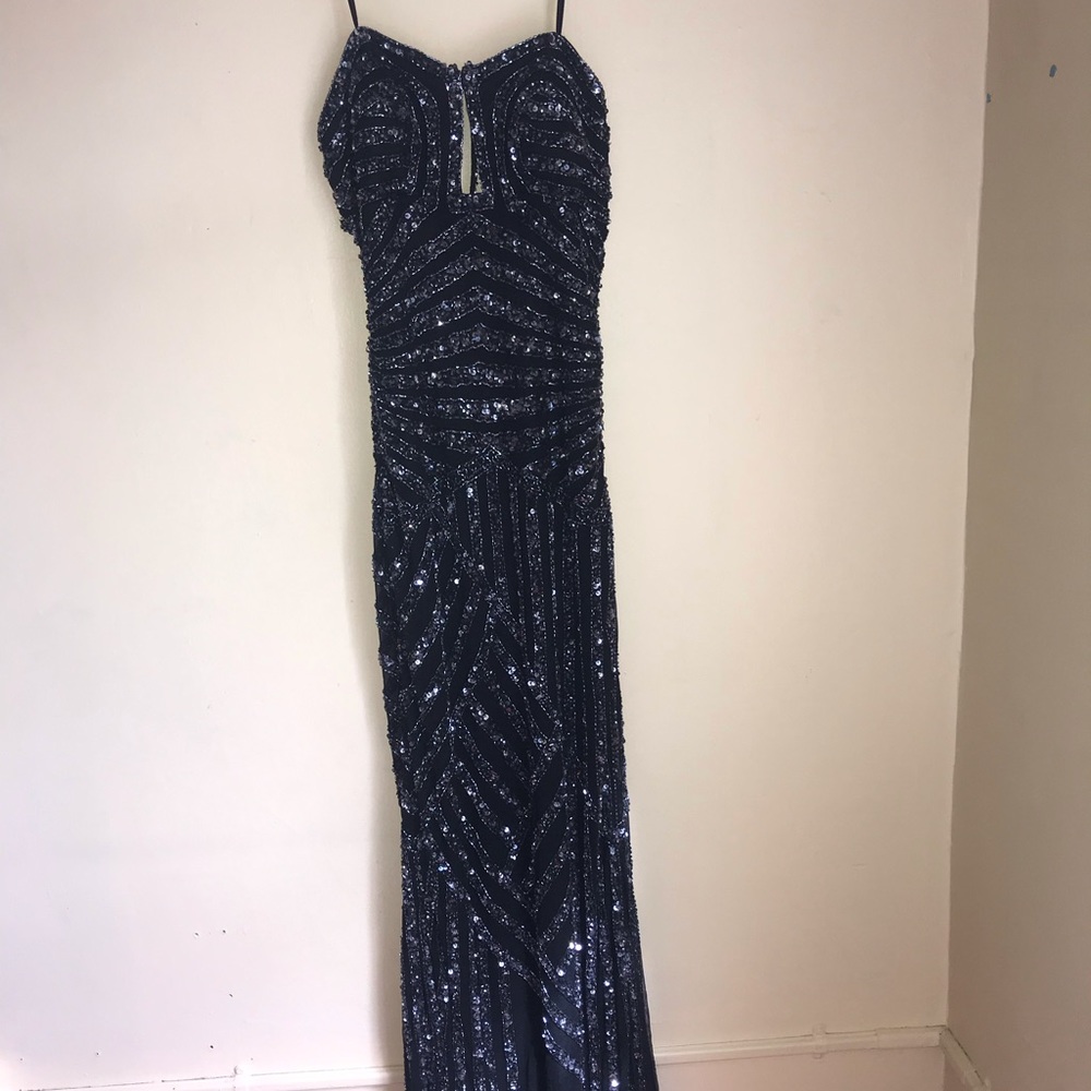 Black 2019 Outstanding Beaded Prom Dresses